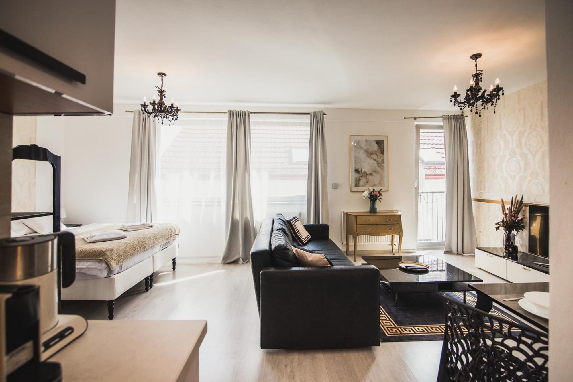 Zara Luxury Apartments The Absolute Center Of 日利纳 外观 照片