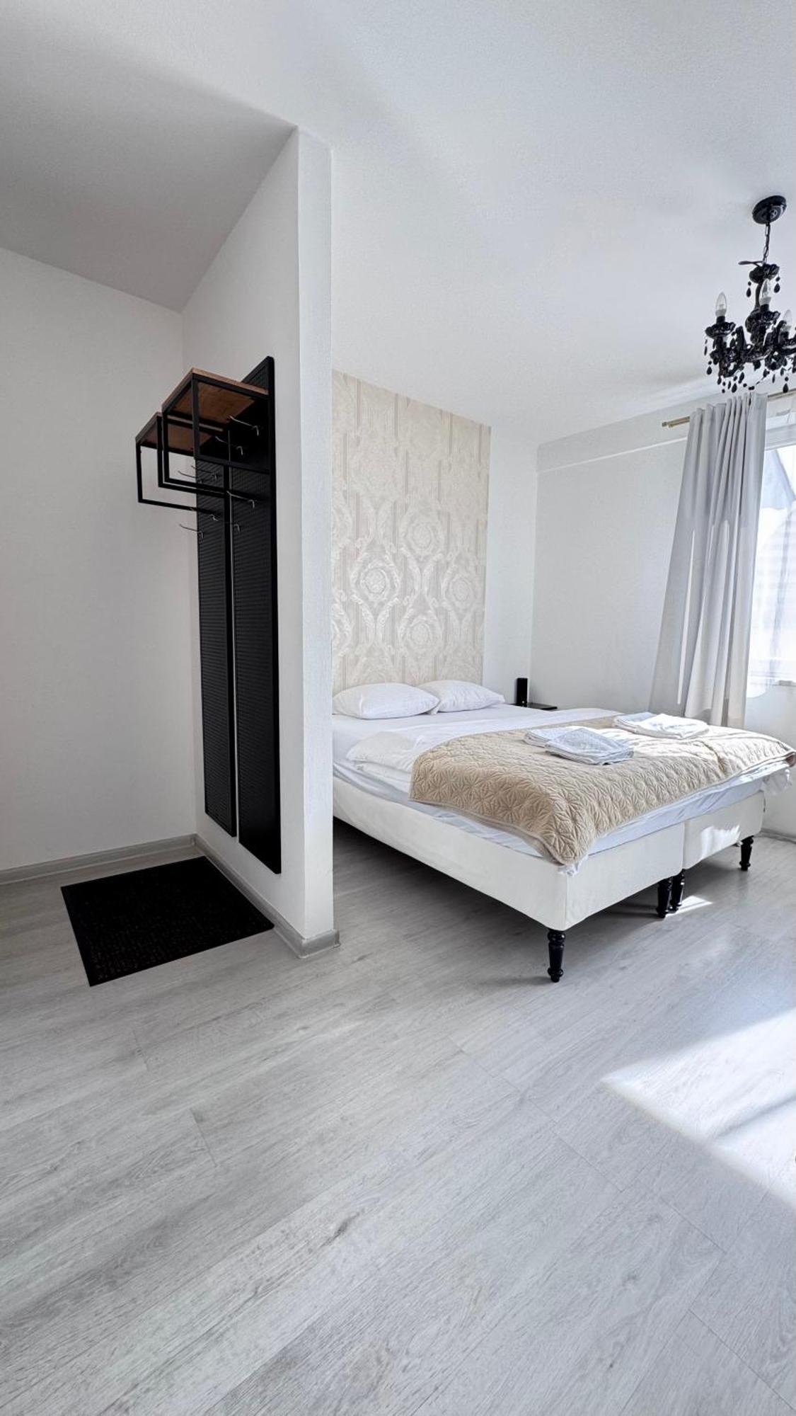 Zara Luxury Apartments The Absolute Center Of 日利纳 外观 照片